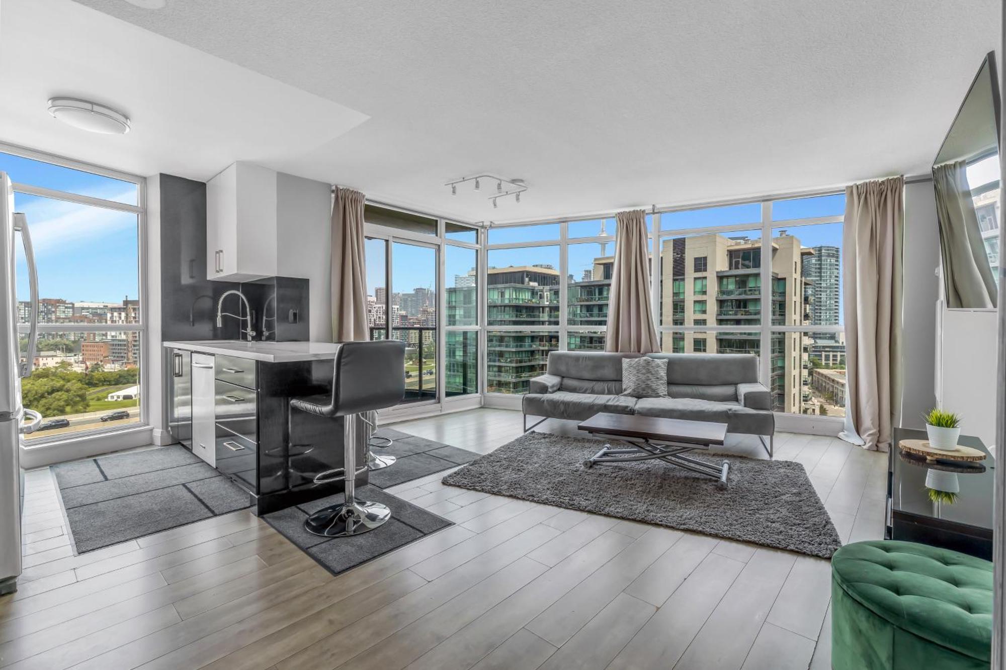 2 Bedroom Waterfront Condo Downtown W/ Free Parking トロント エクステリア 写真