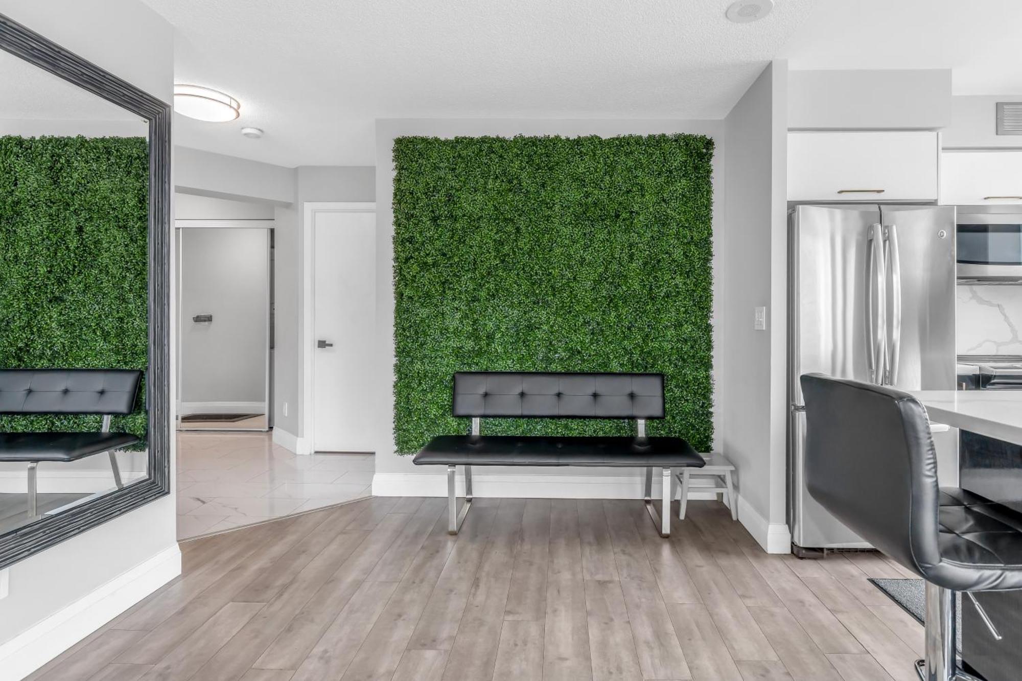 2 Bedroom Waterfront Condo Downtown W/ Free Parking トロント エクステリア 写真
